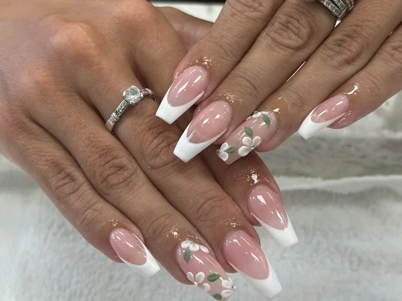 Essence Nails and Spa