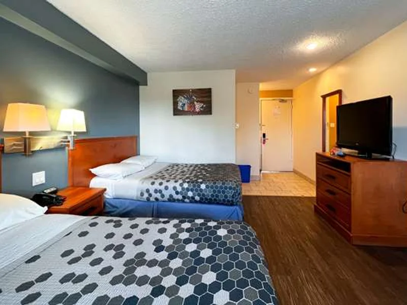 Econo Lodge Motel Village