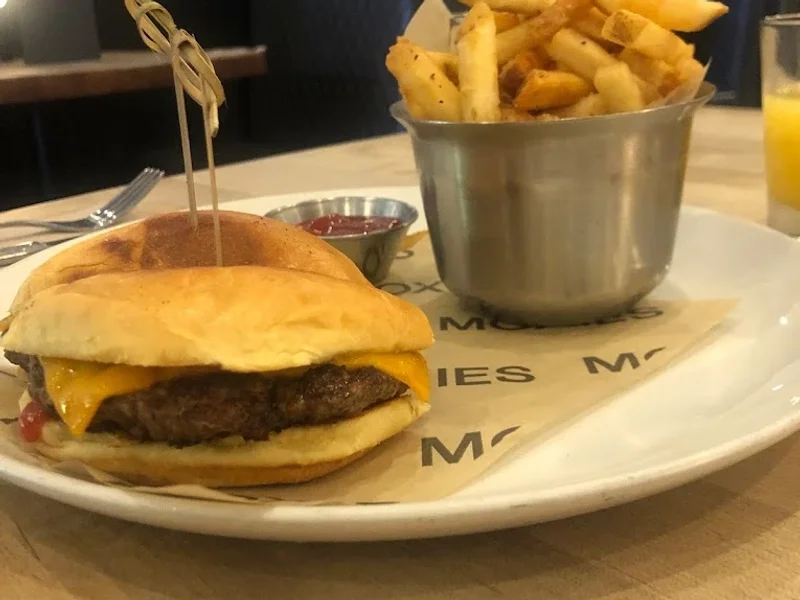 Sandman Signature Calgary Downtown Hotel