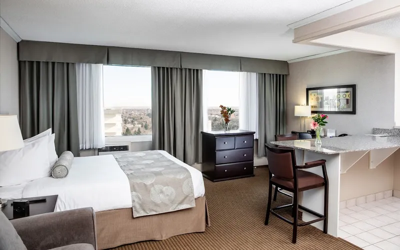 Campus Tower Suite Hotel