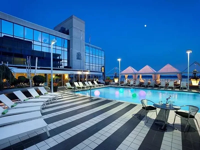 Radisson Blu Toronto Downtown