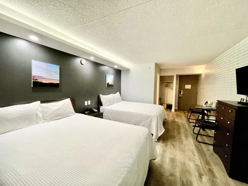 Travelodge by Wyndham Winnipeg