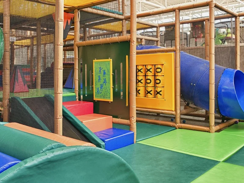 Holiday Inn Winnipeg - Airport West, an IHG Hotel