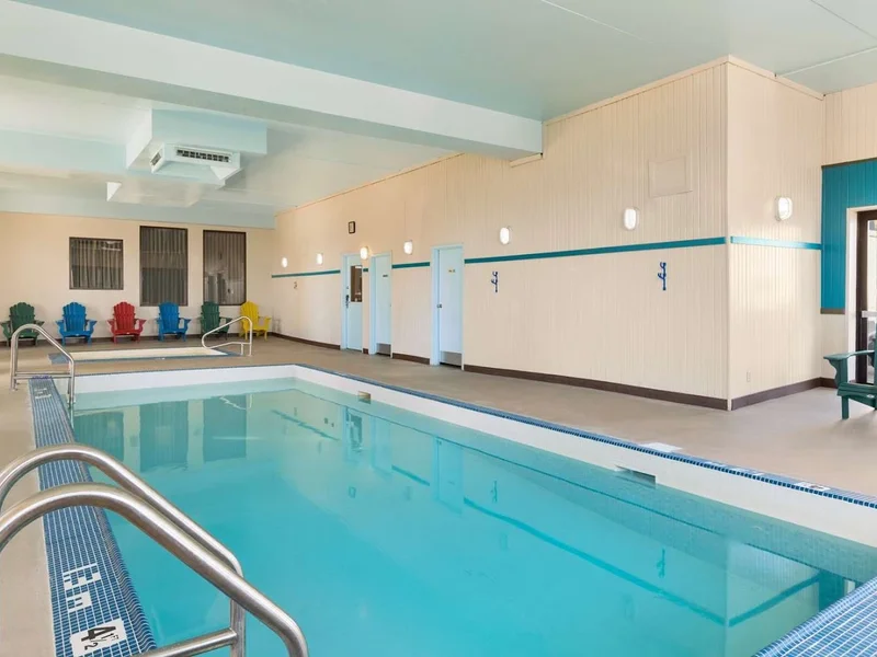 Travelodge by Wyndham Edmonton West