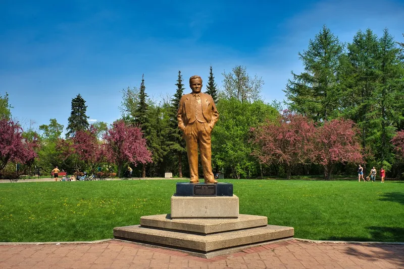 George F Hustler Memorial Plaza