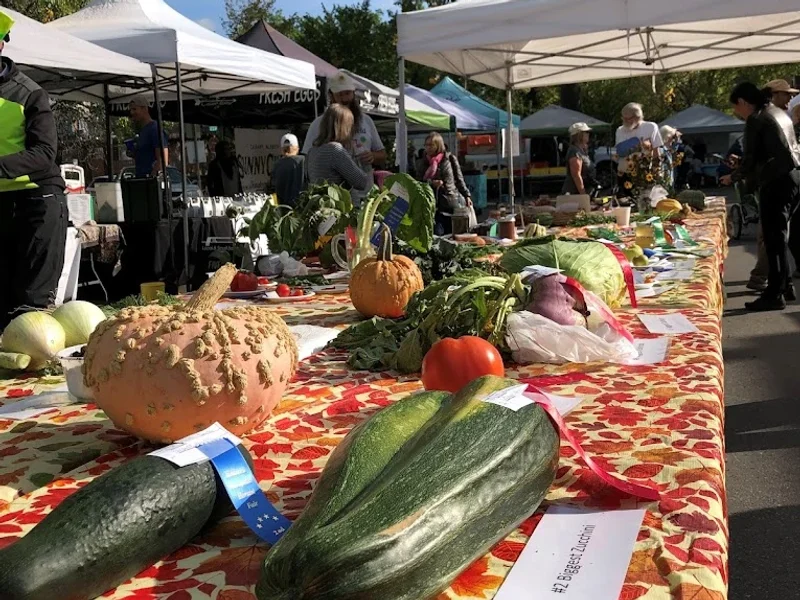 Hillhurst Sunnyside Farmers’ Market
