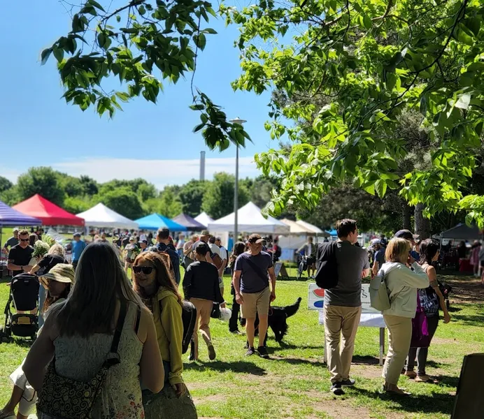 The Leslieville Farmers' Market