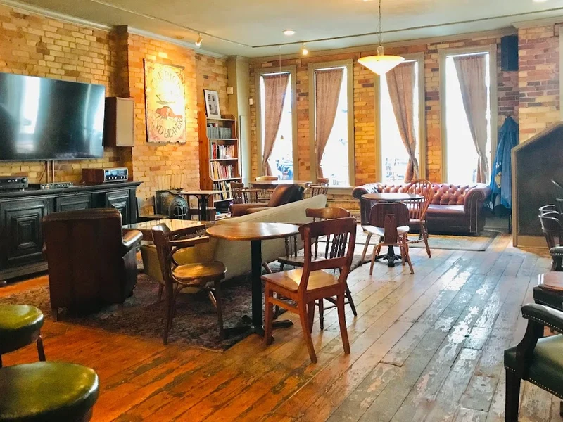 The Queen & Beaver Public House