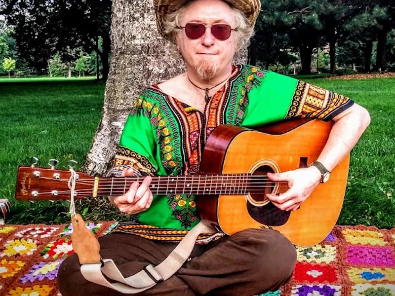 LoveToPlayGuitar.Com