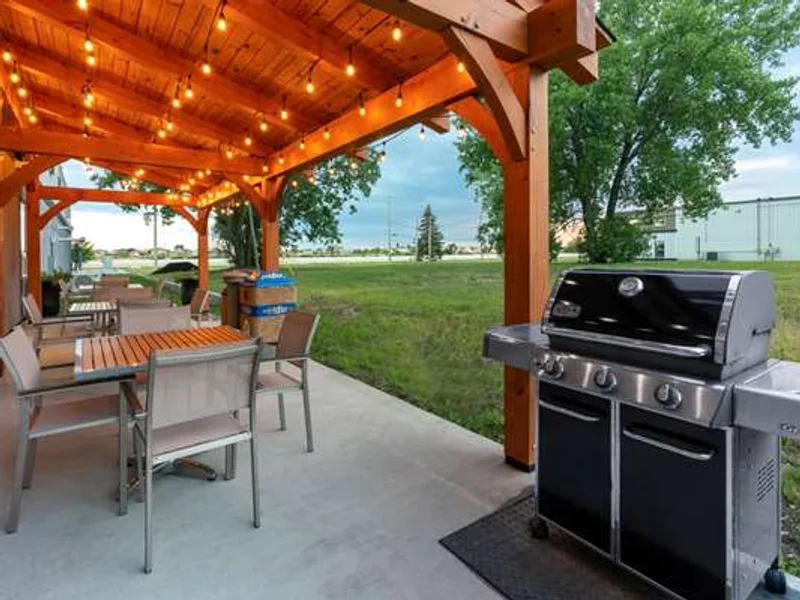 Super 8 by Wyndham Winnipeg East MB