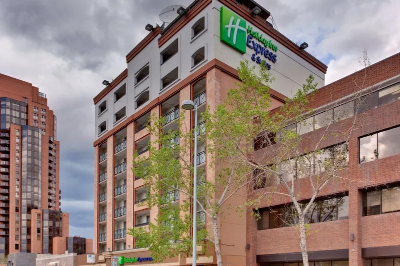 Holiday Inn Express & Suites Calgary, an IHG Hotel