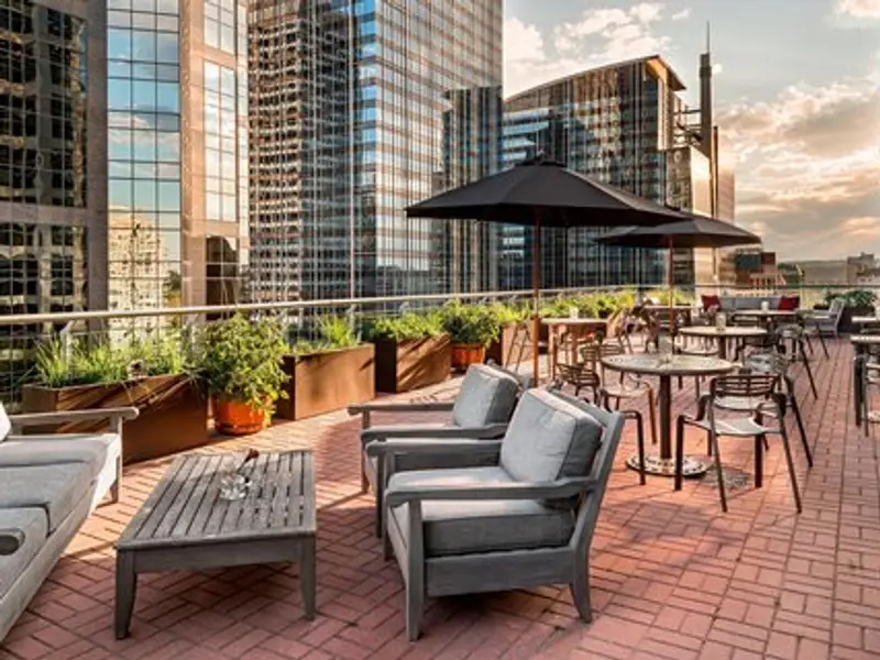 Sheraton Suites Calgary Eau Claire