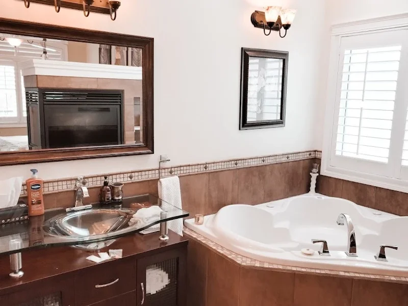 Along River Ridge Bed and Breakfast