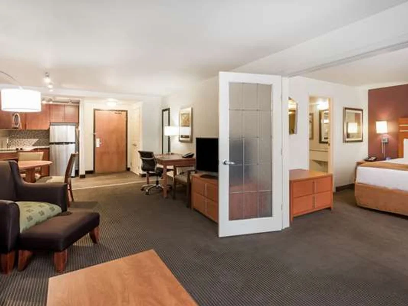 Wingate by Wyndham Calgary South