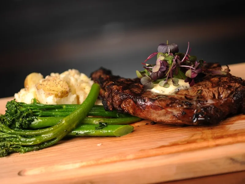 Carriage House Hotel & Conference Centre