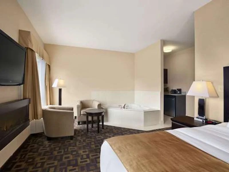 Days Inn & Suites by Wyndham Winnipeg Airport Manitoba