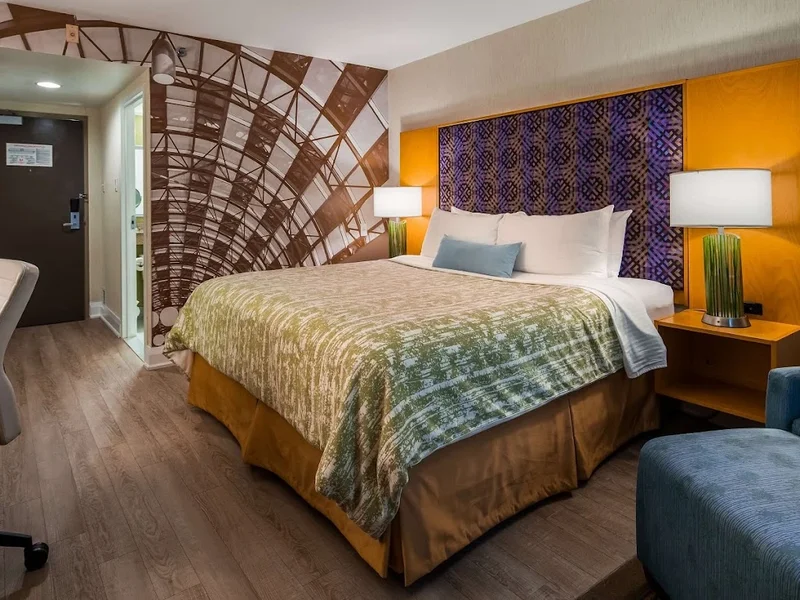 Best Western Premier Toronto Airport Carlingview Hotel