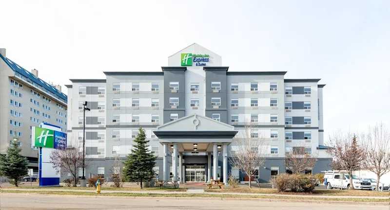 Holiday Inn Express & Suites Edmonton South, an IHG Hotel