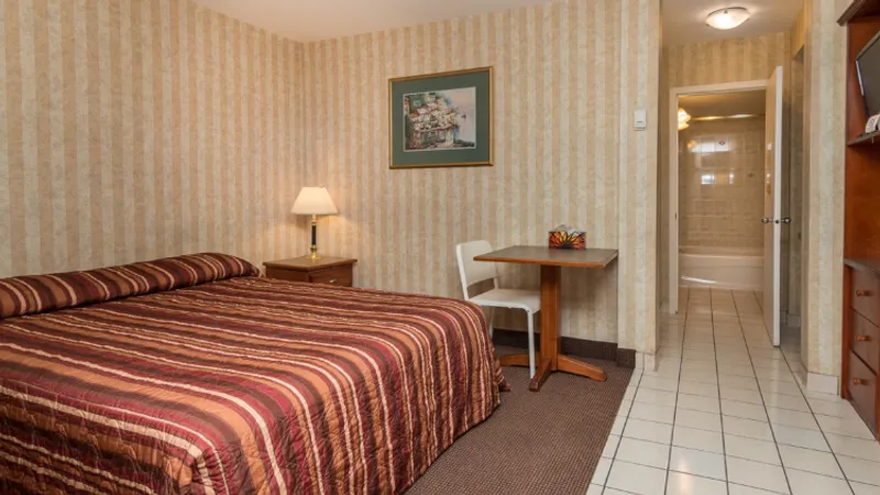 Canadas Best Value Inn Chinook Station