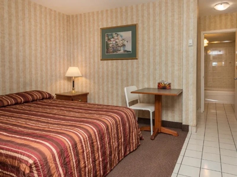 Canadas Best Value Inn Chinook Station