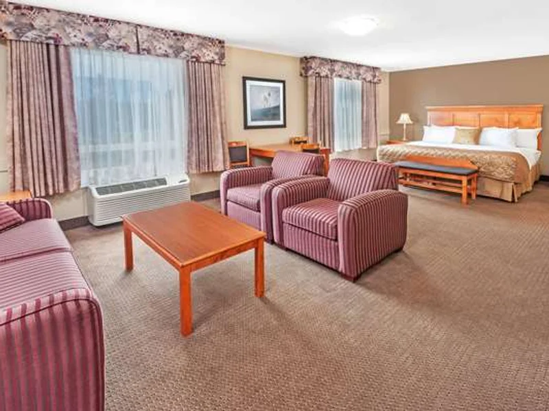 Super 8 by Wyndham Edmonton South