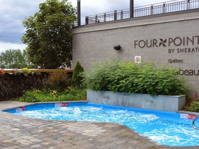 DoubleTree by Hilton Quebec Resort