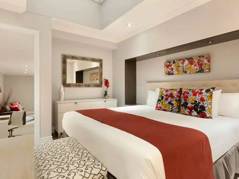 Travelodge by Wyndham Hotel & Convention Centre Quebec City