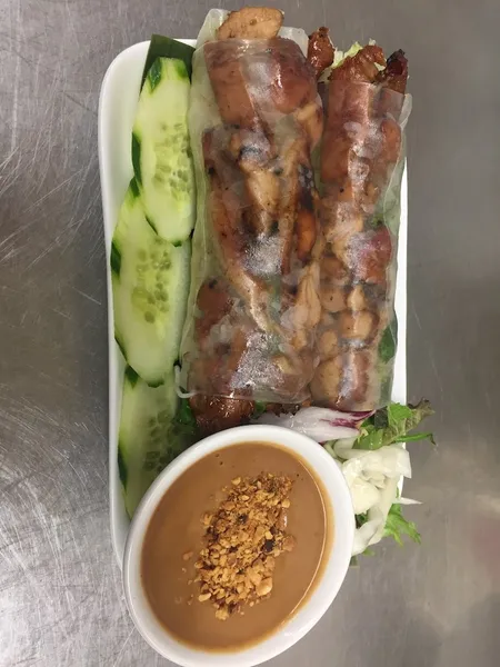 Golden Elephant Vietnamese & Thai Cuisine 金象苑 越南 泰國美食