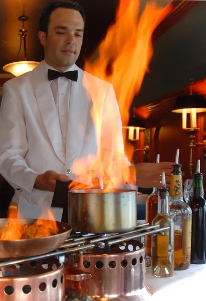 LE CONTINENTAL - Cuisine Française - Fruits de Mer / Homard / Steak - Flambé