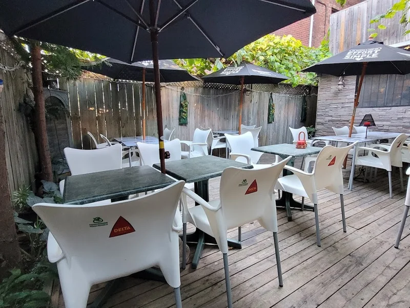 Perla Restaurant