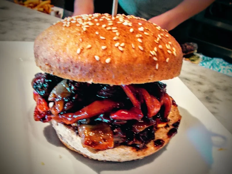 W Burger Bar