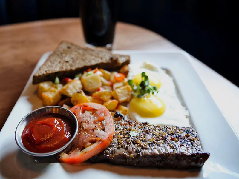 Penny Black Bar & Kitchen