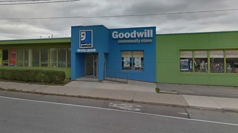 Calgary Bow Trail Goodwill Donation Centre