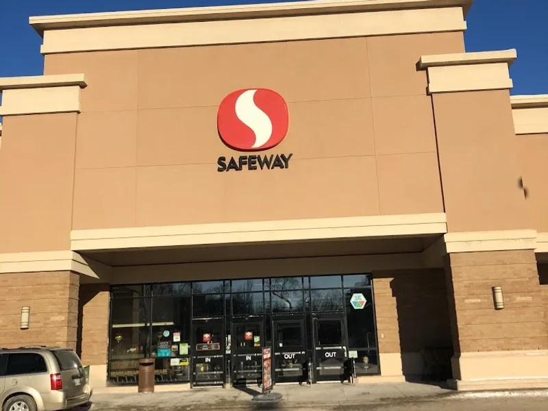 Safeway River Avenue
