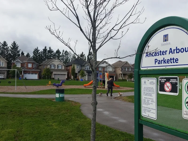 Ancaster Arbour Parkette