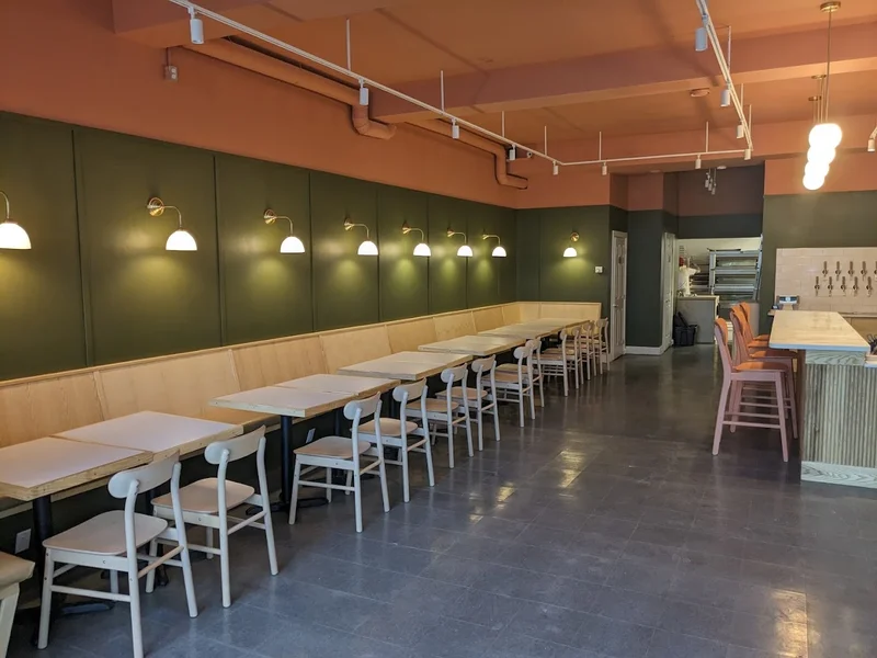 2 Crows Oxford Taproom + Yeah Yeahs Pizza