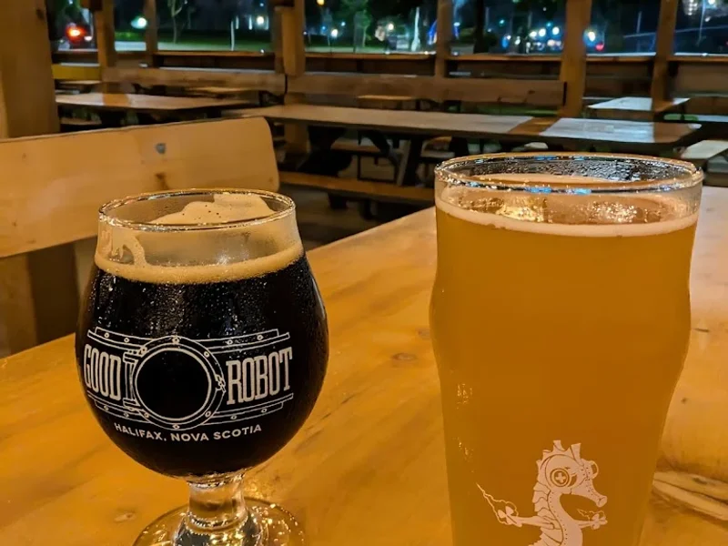 Good Robot Brewing - The Commons Beer Garden & Good Robot Shop