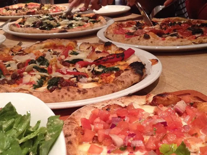 Famoso Italian Pizzeria - Highstreet, Abbotsford