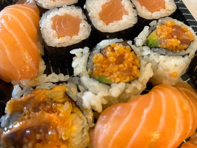 Mac's Sushi