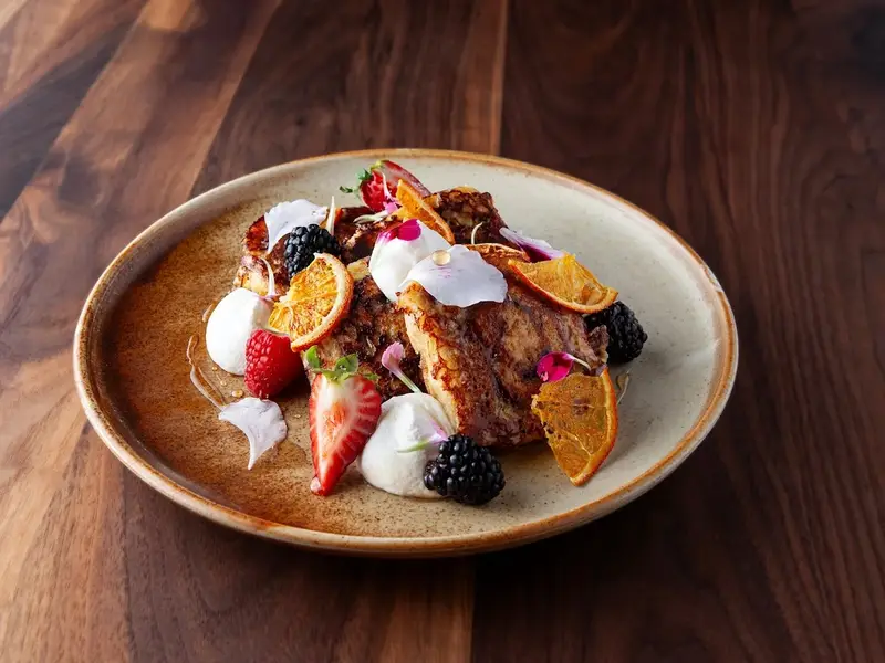 LURE Restaurant & Bar