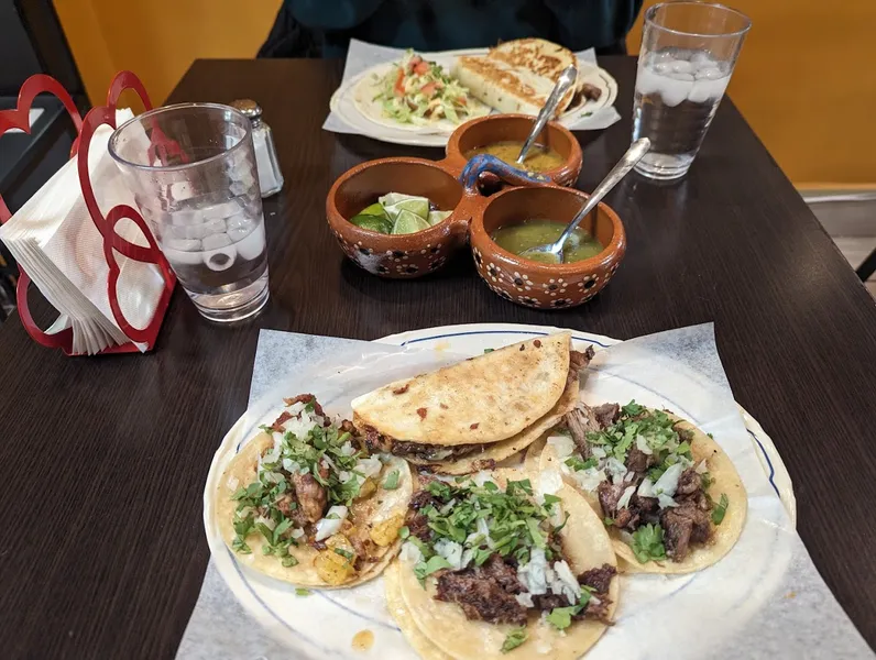 La Vaca Mexicana - Taqueria - Caow