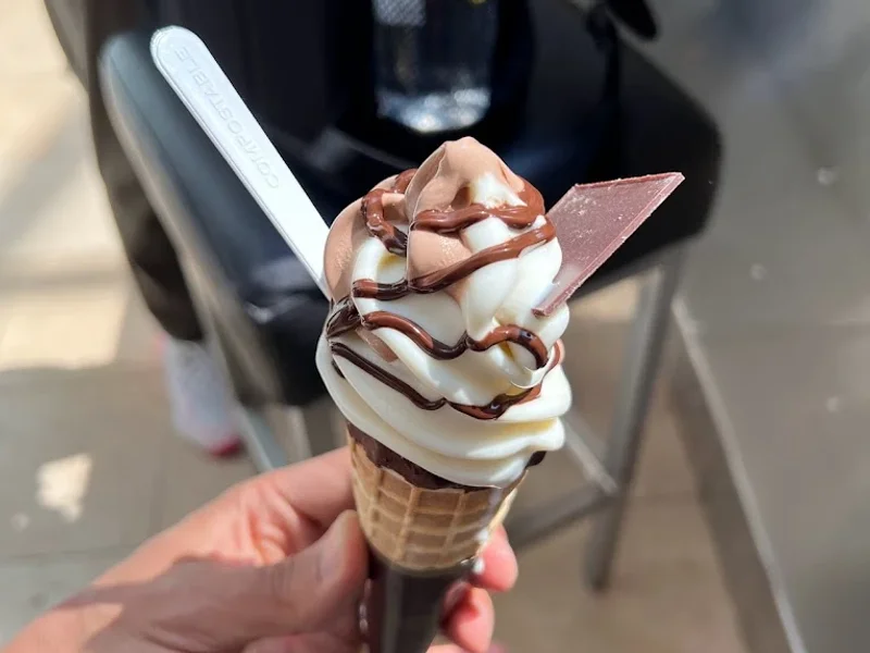 Lindt Chocolate Shop - Square One