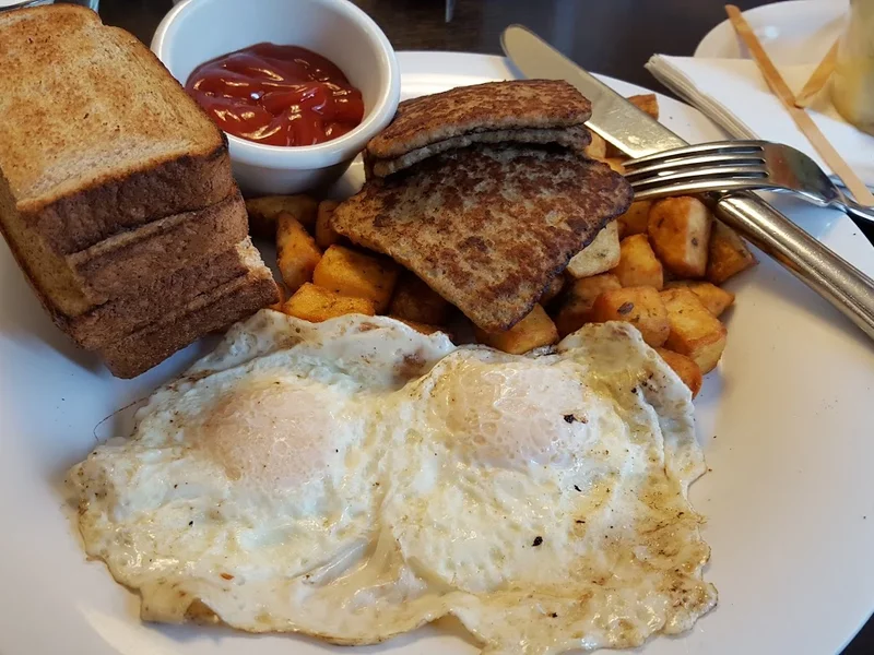 The Bistro - Eat. Drink. Connect.