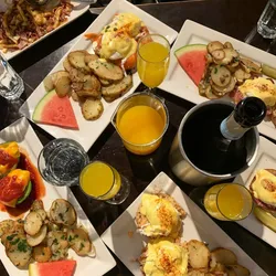 Best of 10 brunch in Chinatown Ottawa