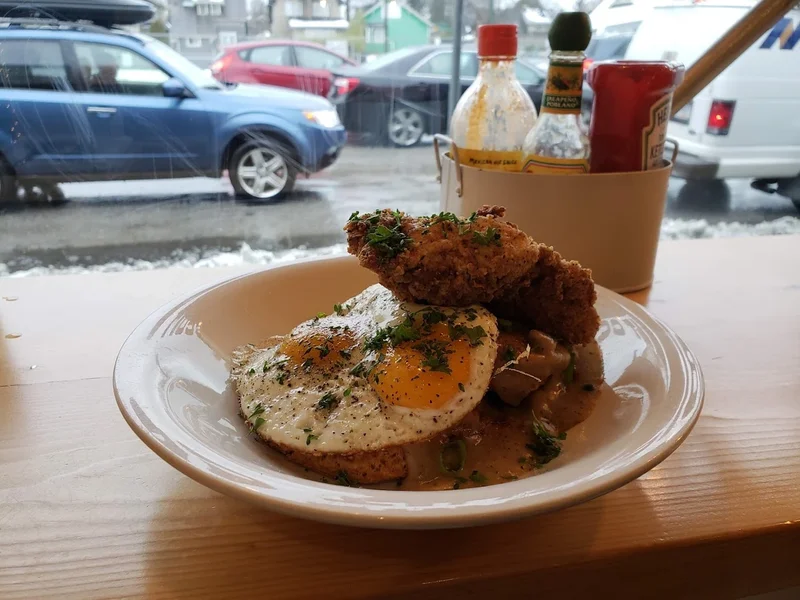 Chewie's Chicken & Biscuits