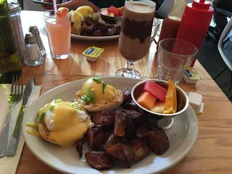 Best of 8 brunch in Outremont Quebec