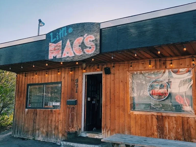Little Mac's