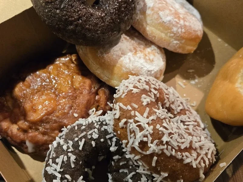 Robin's Donuts