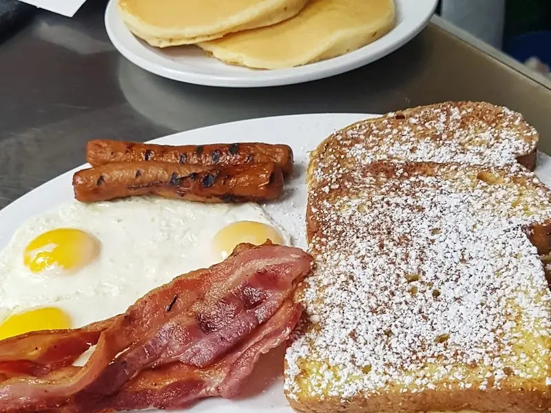 Skyway Jack's Breakfast & Lunch