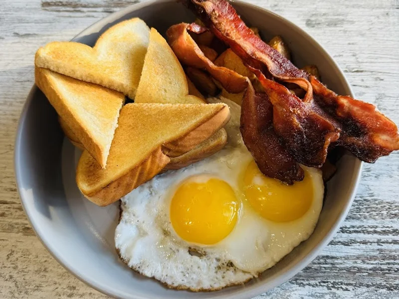 Spice Nosh Brunch & Bar